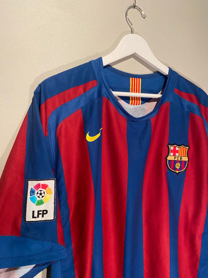 Barcelona home 05/06 #10 Ronaldinho (L) 7/10