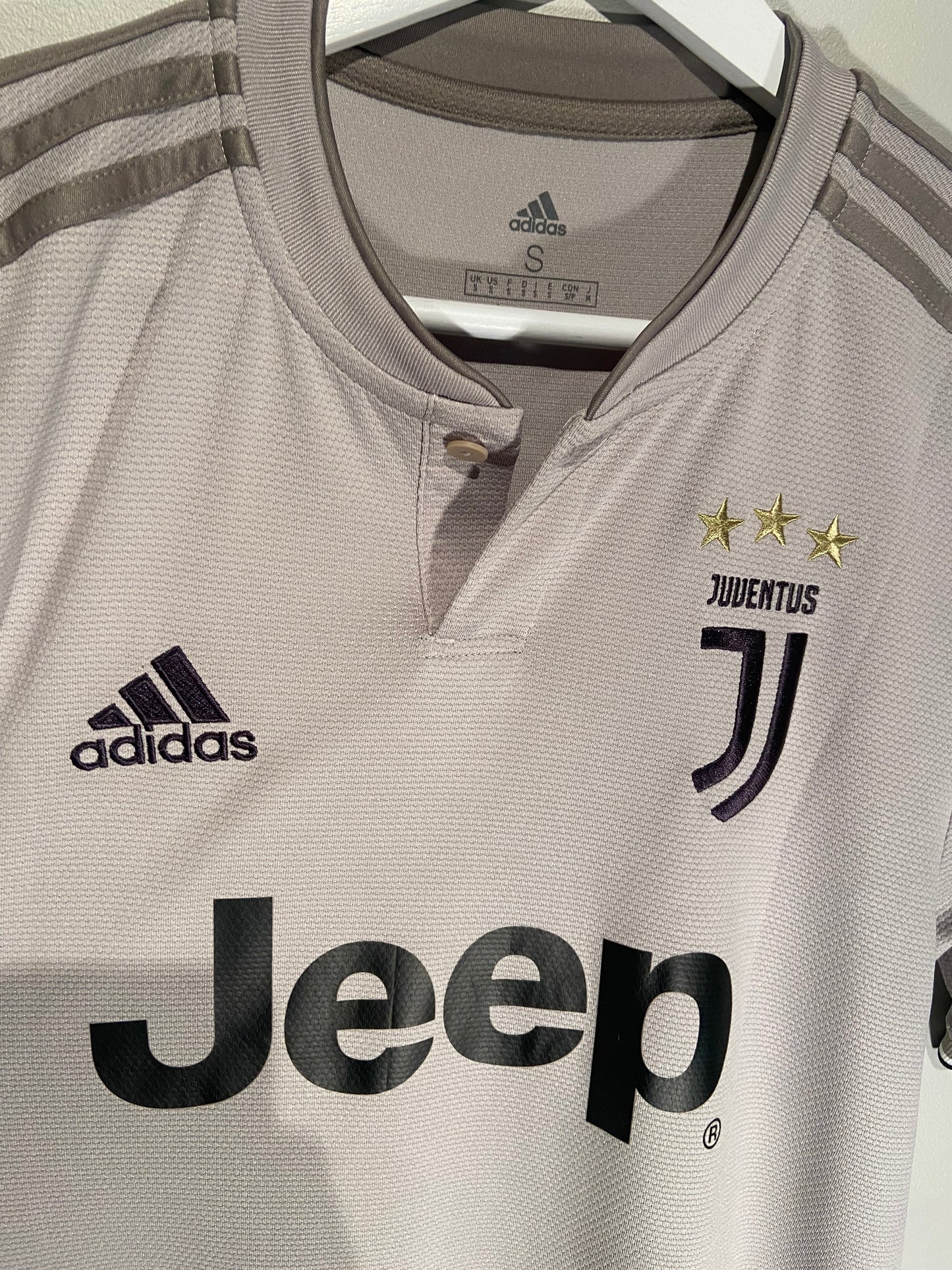 Juventus away 18/19 #7 Ronaldo (S) 8/10