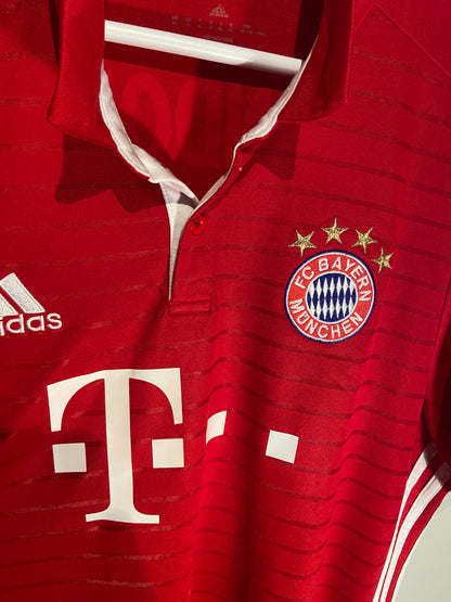 Bayern München home 16/17 #9 Lewandowski (XL) 8/10