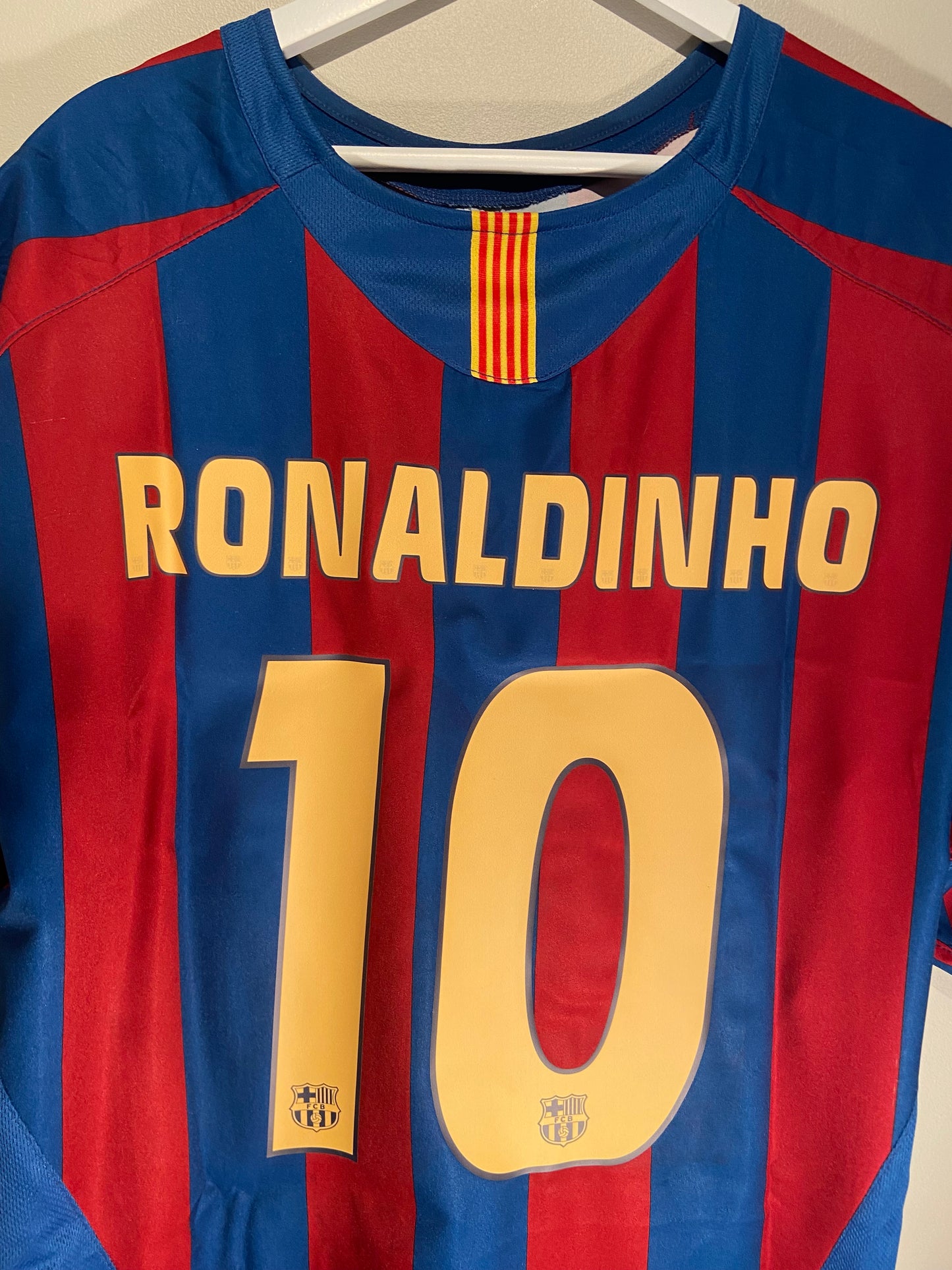 Barcelona home 05/06 #10 Ronaldinho (XXL) 8/10