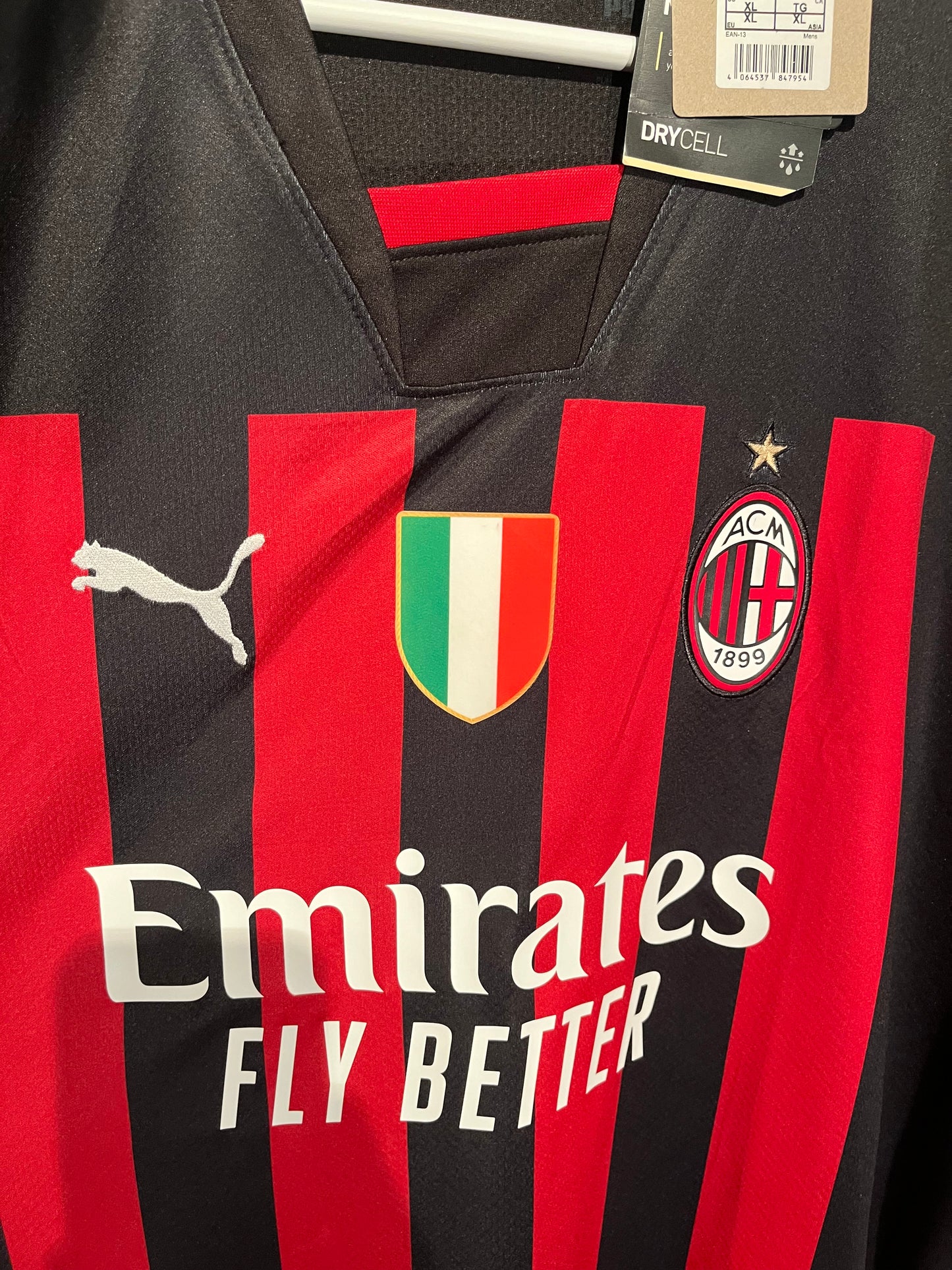 AC Milan home 22/23 #19 Theo (XL) 9/10