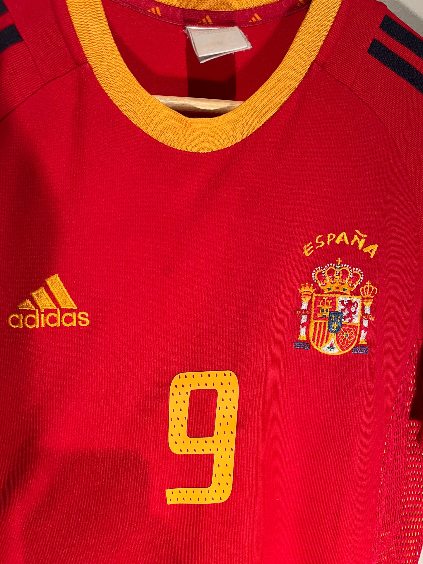 Spain home 2002 #9 Morientes (S) 7/10