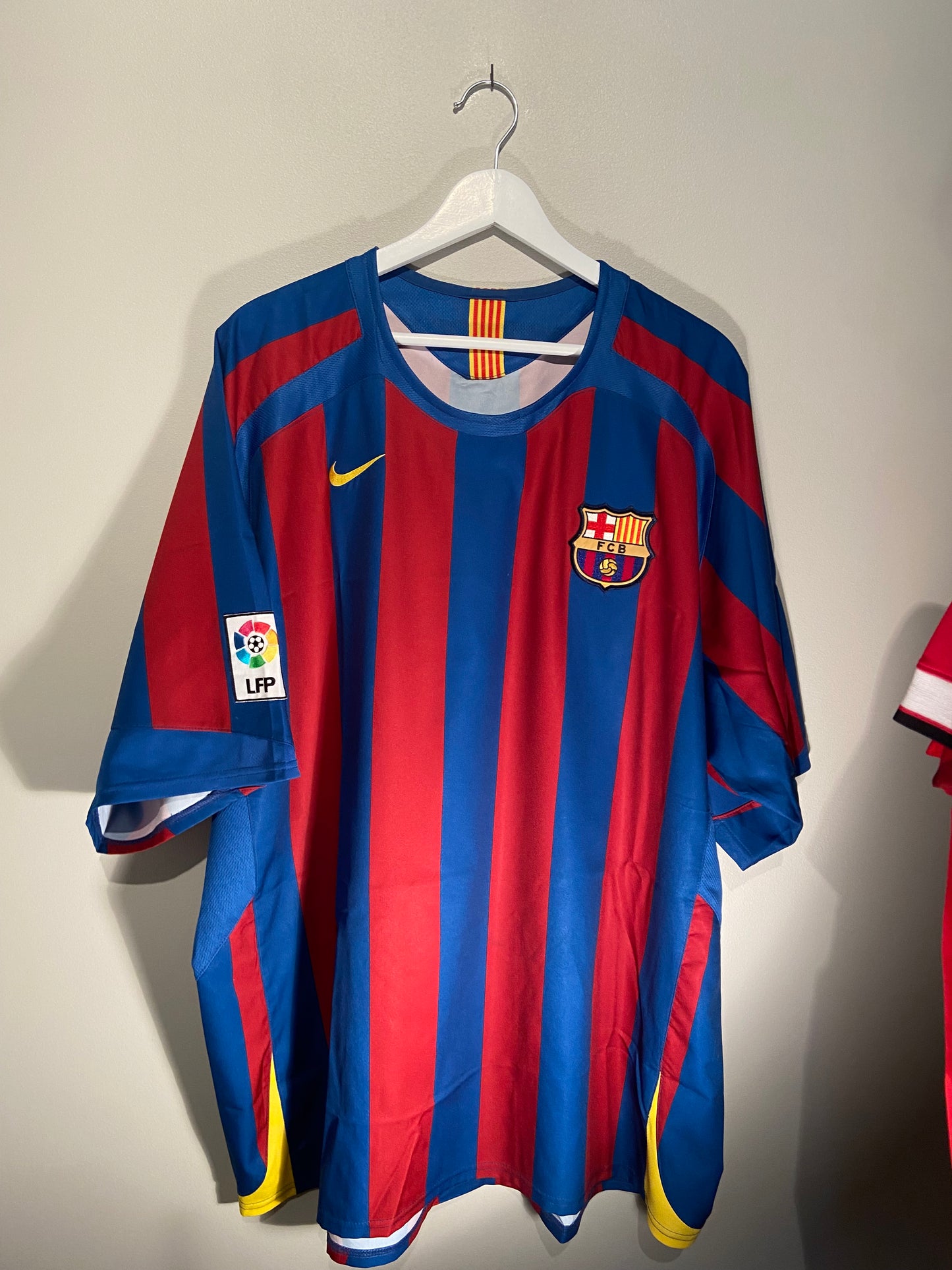 Barcelona home 05/06 #10 Ronaldinho (XXL) 8/10