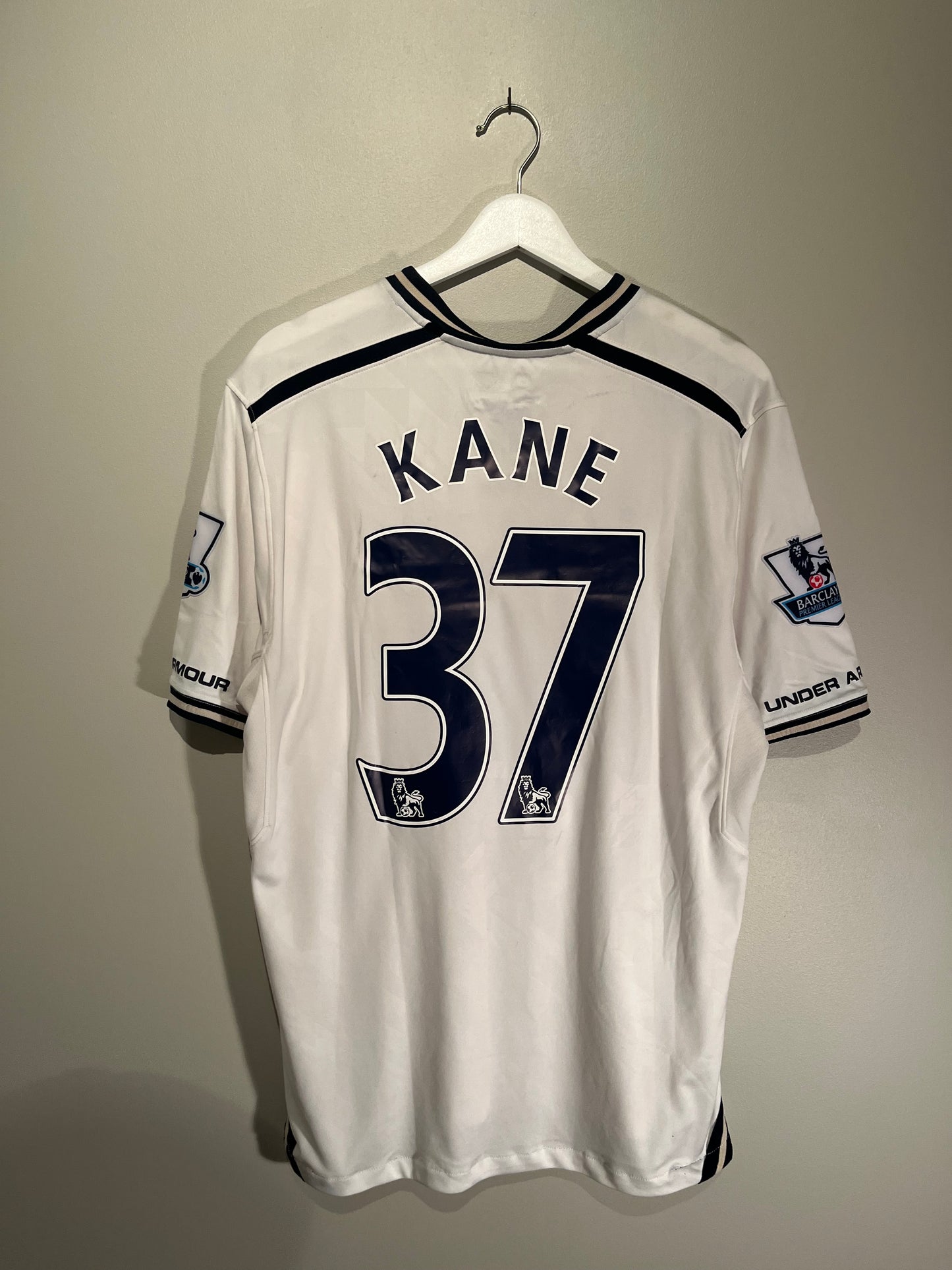 Tottenham Hotspurs home 2013/2014 #37 Kane (L) 6/10