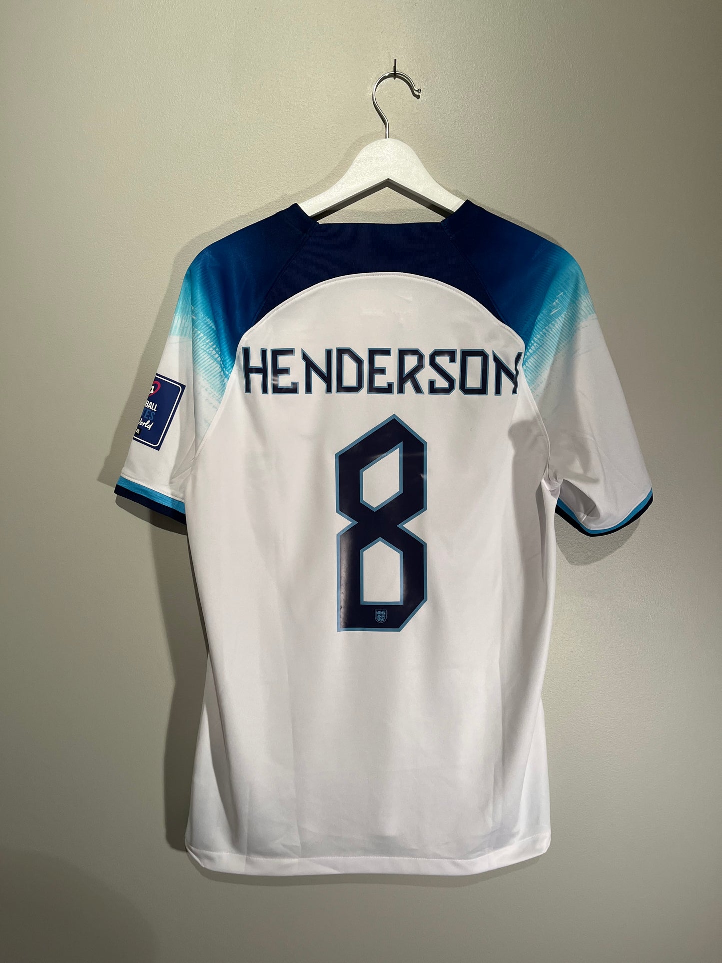 England home 2022 #8 Henderson (M) 8/10