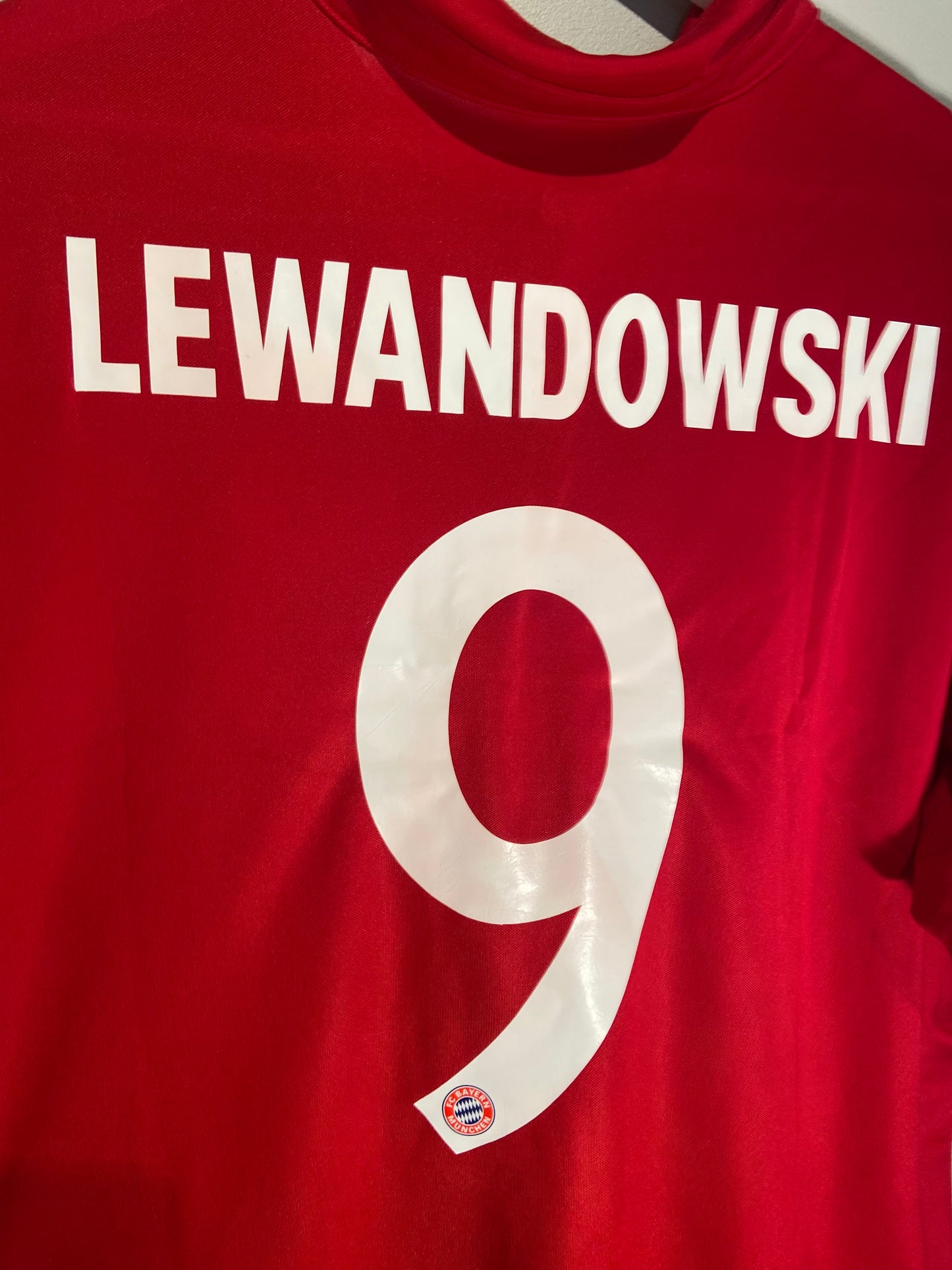 Bayern München home 16/17 #9 Lewandowski (XL) 8/10