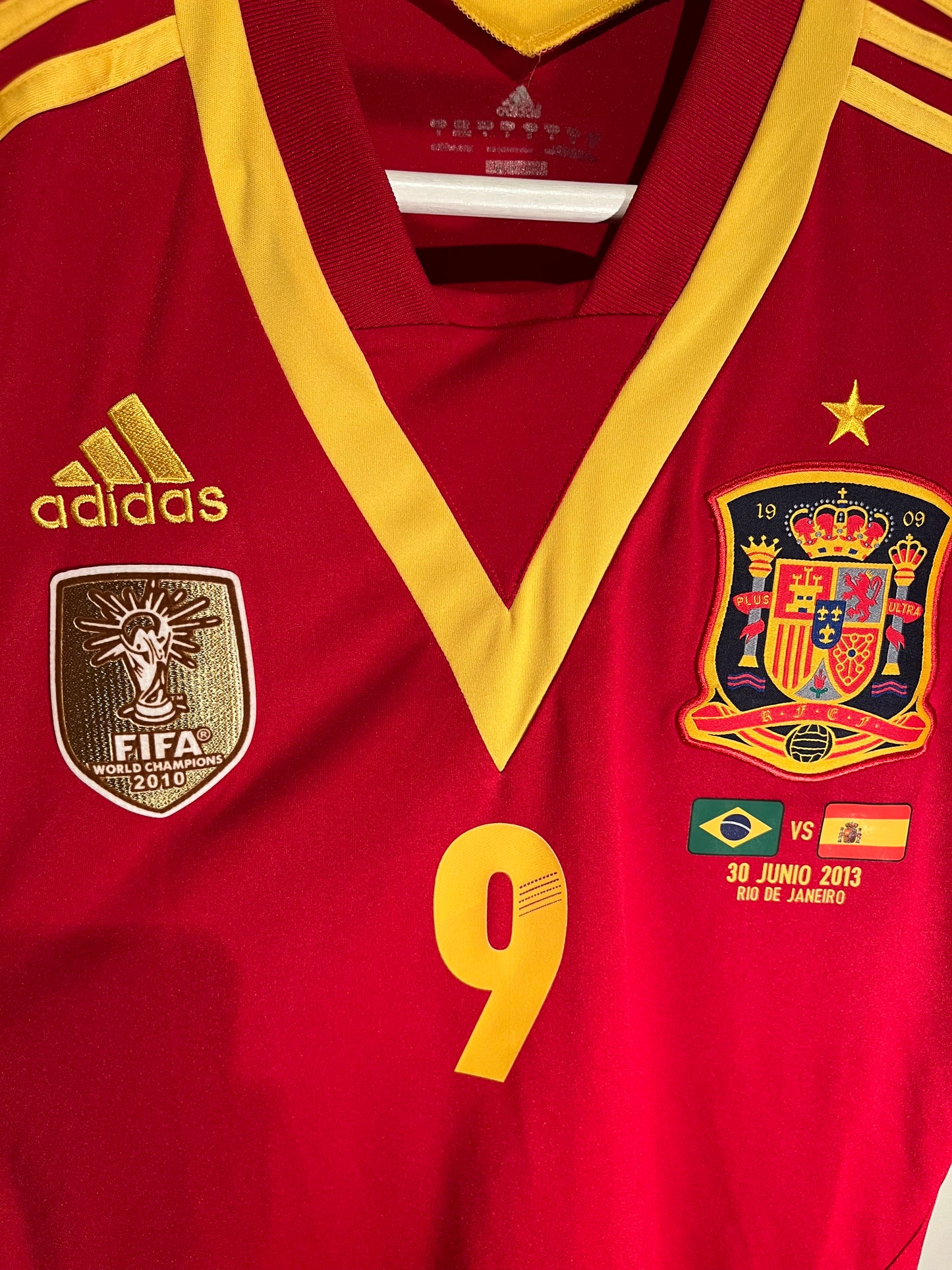 Spain home 2013 #9 Torres(S) 8/10