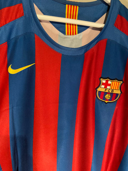 Barcelona home 05/06 #10 Ronaldinho (XXL) 8/10